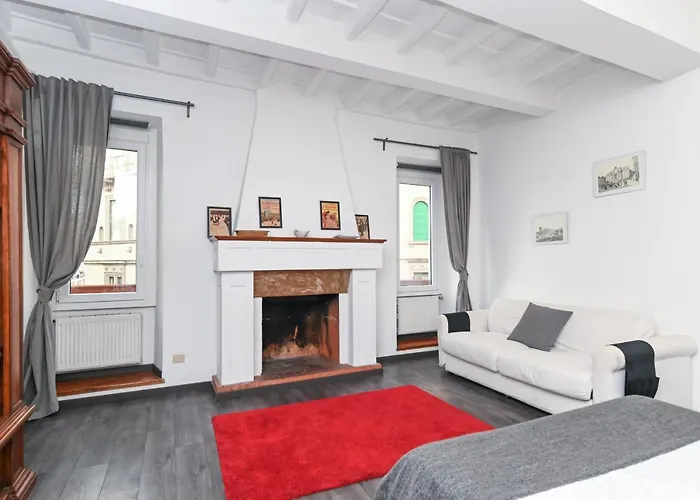 Gorgeous Trastevere Loft On The River Рим