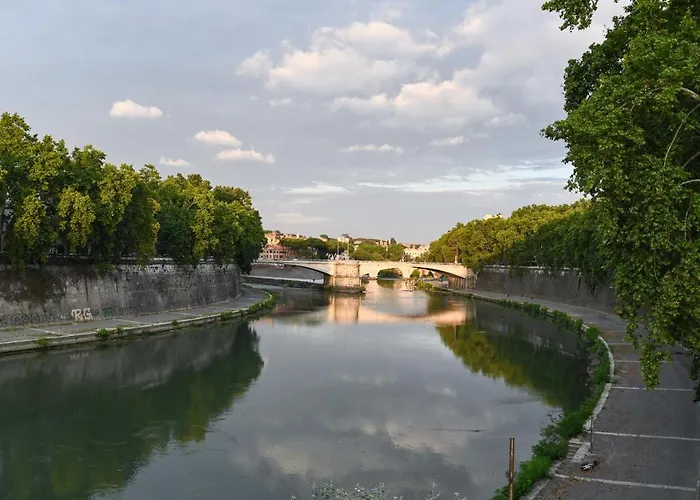 Gorgeous Trastevere Loft On The River Рим