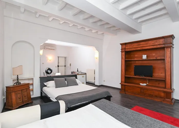 Gorgeous Trastevere Loft On The River Апартаменты Рим