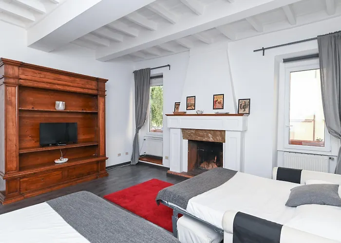 Апартаменты Gorgeous Trastevere Loft On The River