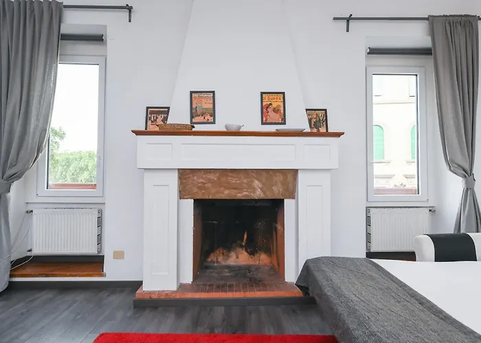 Gorgeous Trastevere Loft On The River Апартаменты