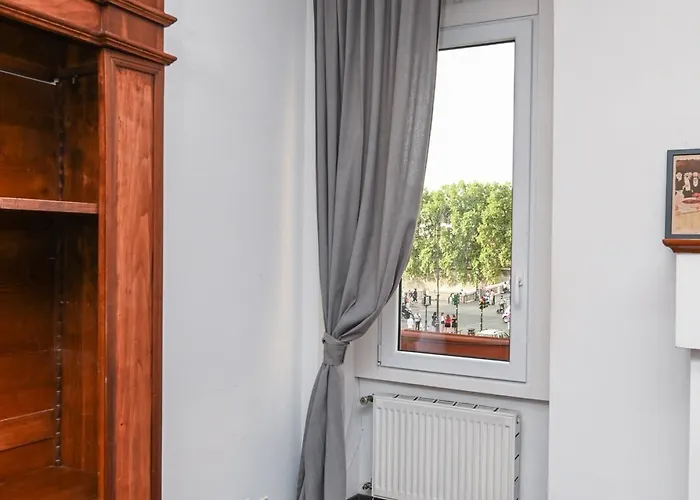 Gorgeous Trastevere Loft On The River Рим